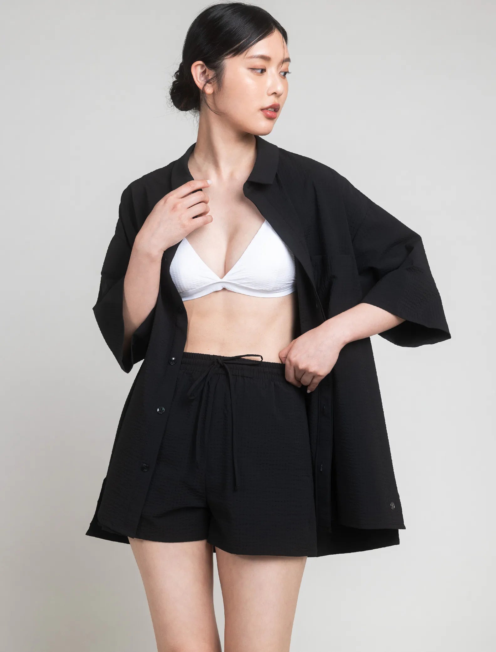TIMU｜女款泡泡紗度假短褲 - Black 經典黑