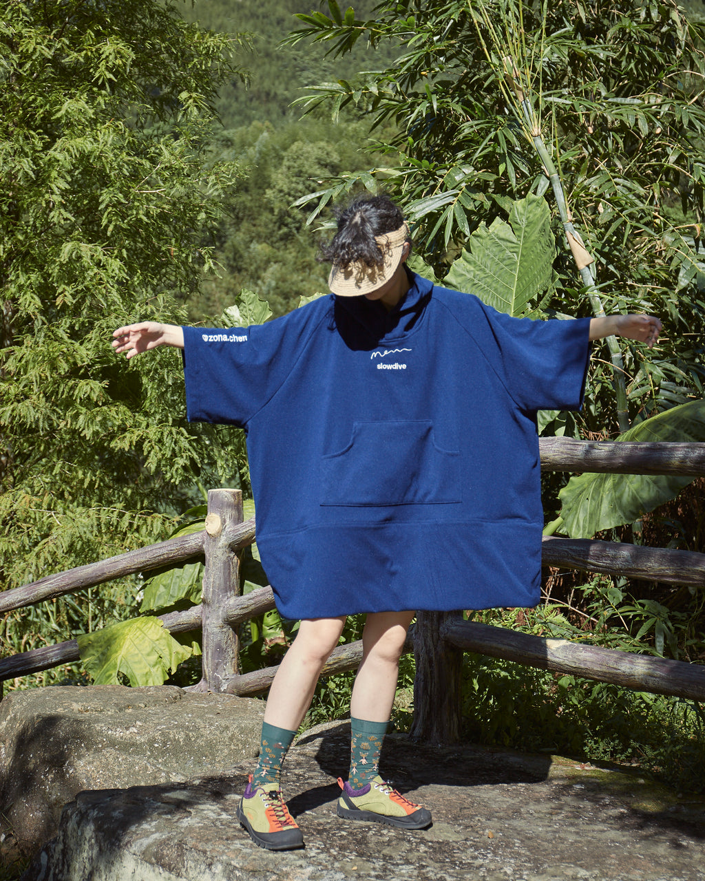 slowdive x moun moun Poncho