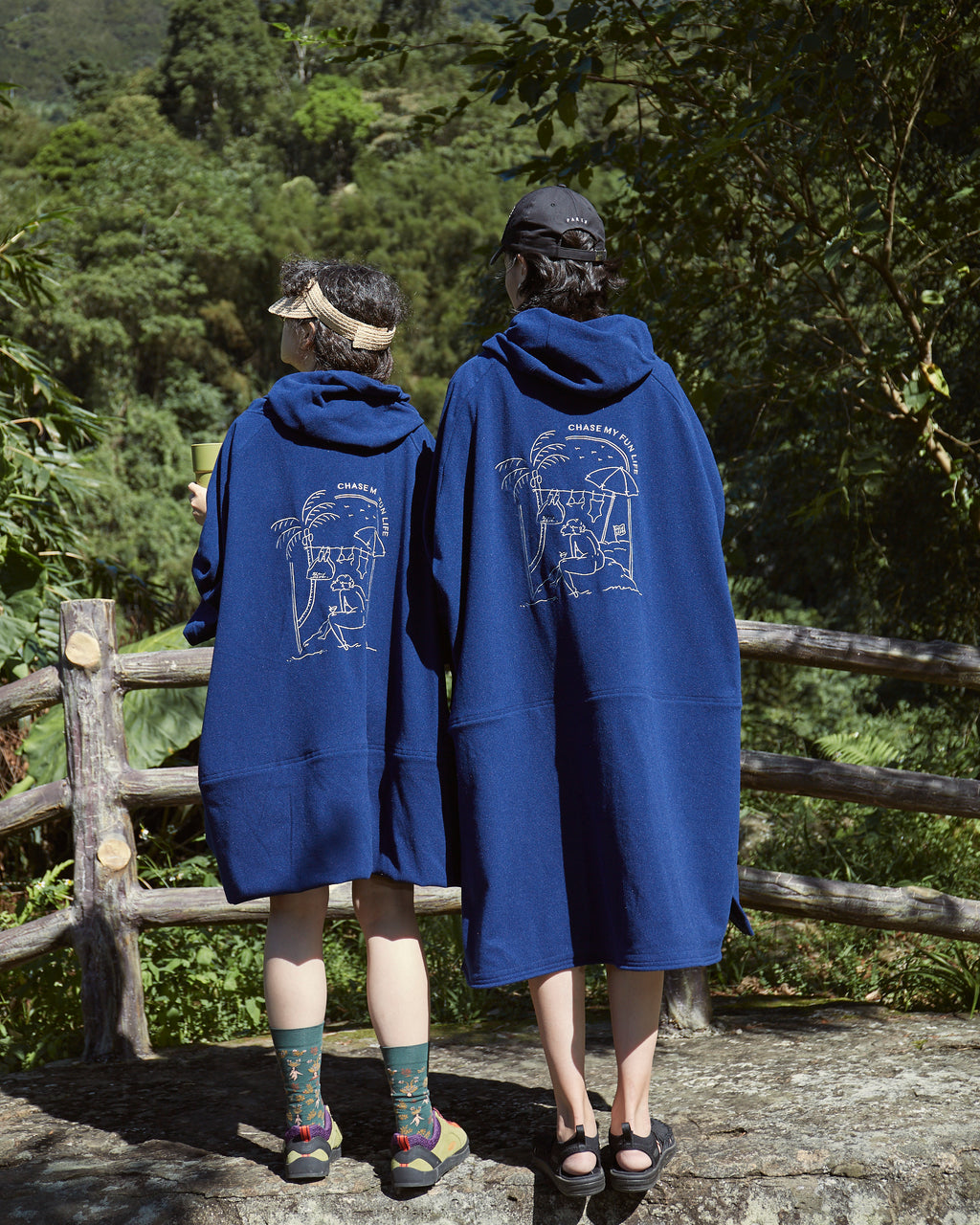 slowdive x moun moun Poncho