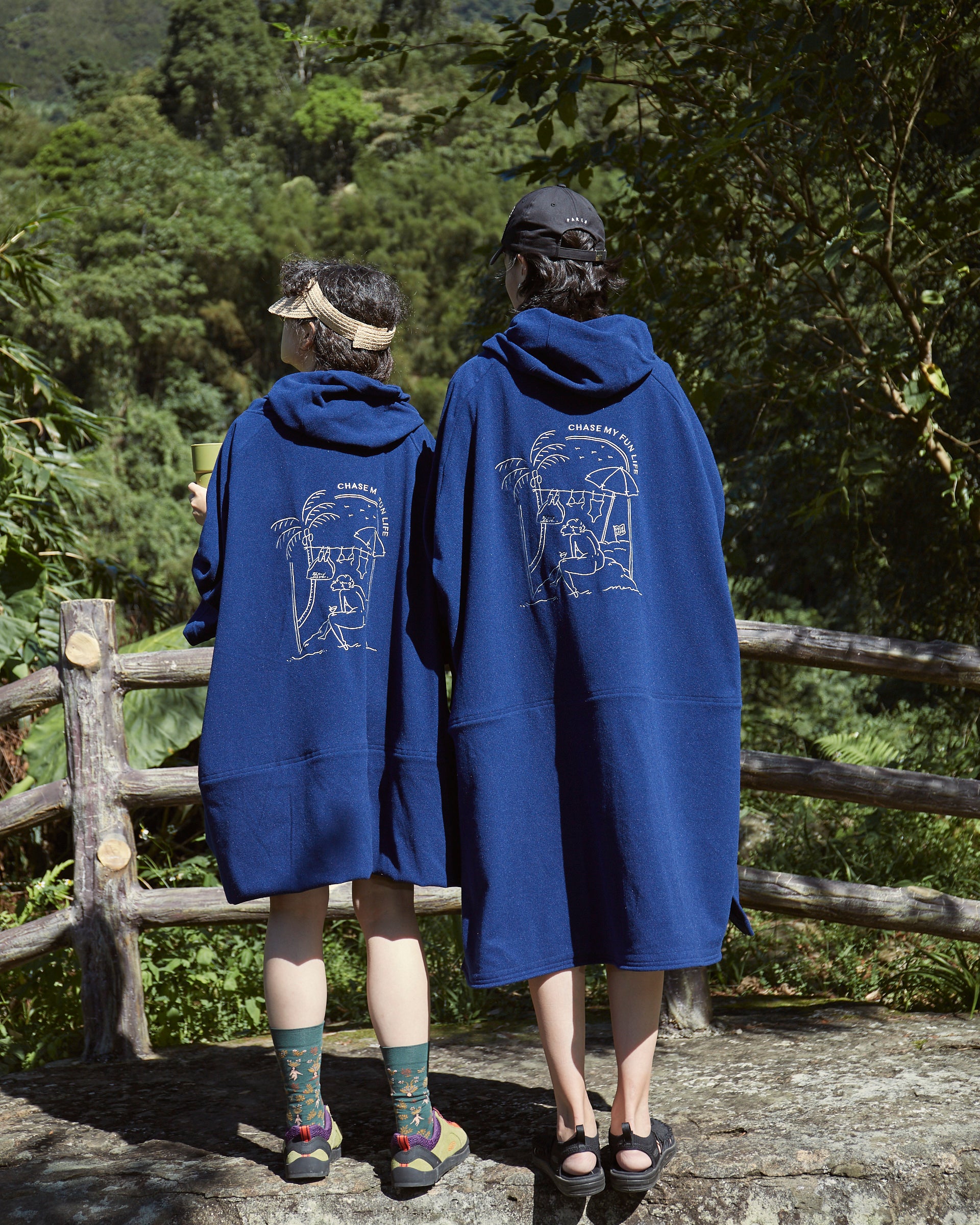 slowdive x moun moun Poncho