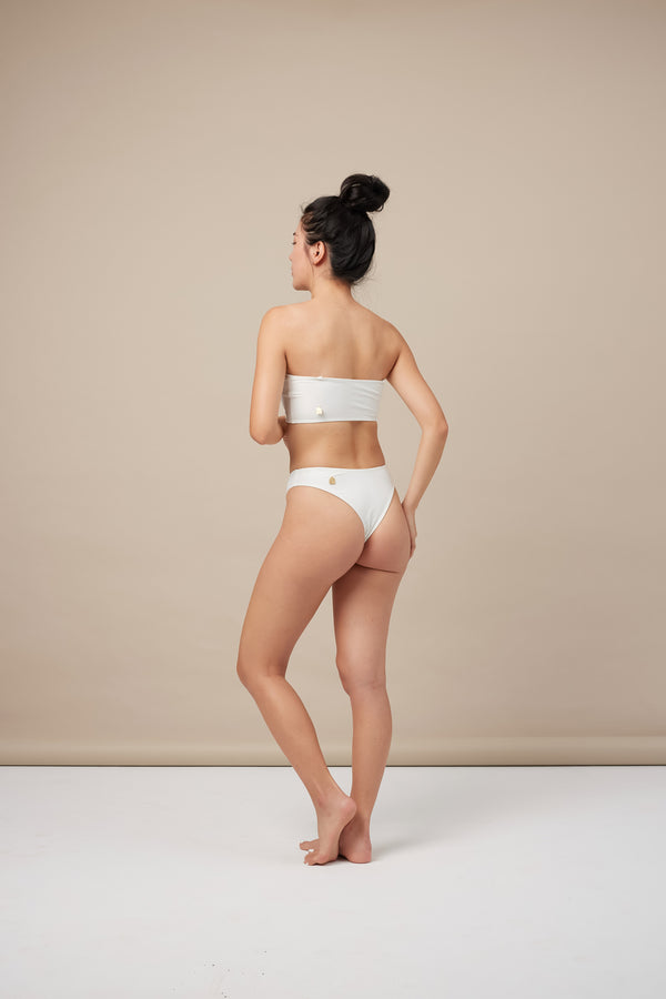 moun moun｜Wine Bottom 美型大挖臀下褲 - #ffffff純白色